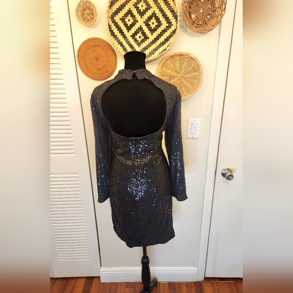 Elegant Black Sequin Mini Dress With Cut Out - Picture 10 of 10